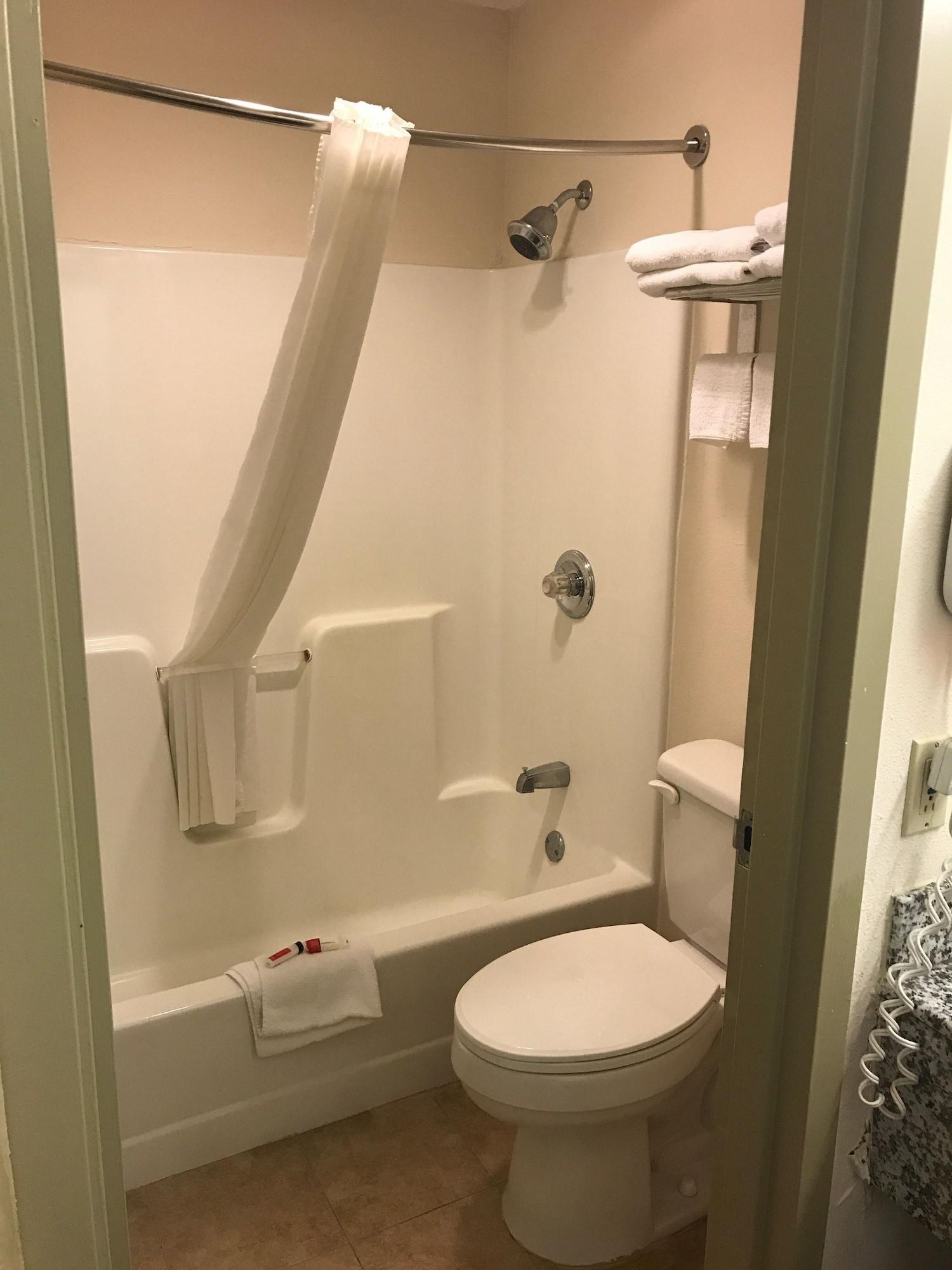 Hotel Super 8 By Wyndham Cave 3*