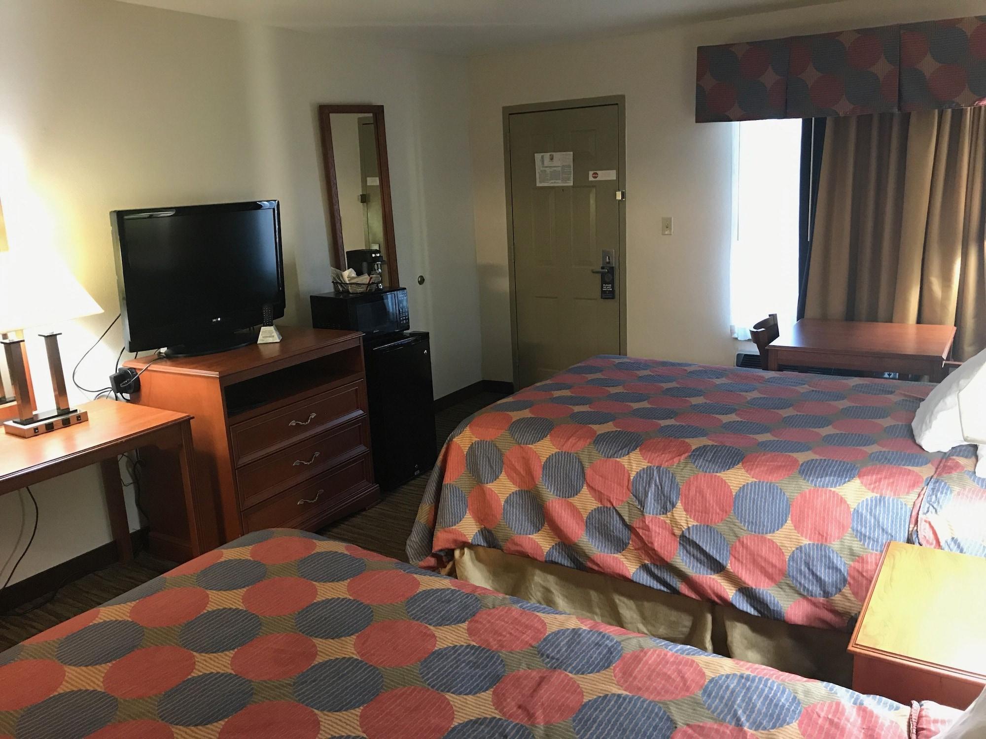 Hotel Super 8 By Wyndham Cave Cave City