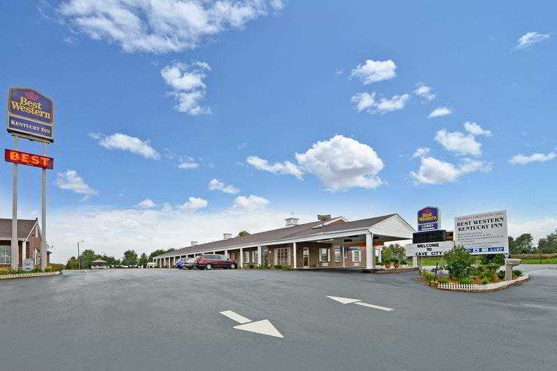 Super 8 By Wyndham Cave Hotel 3*