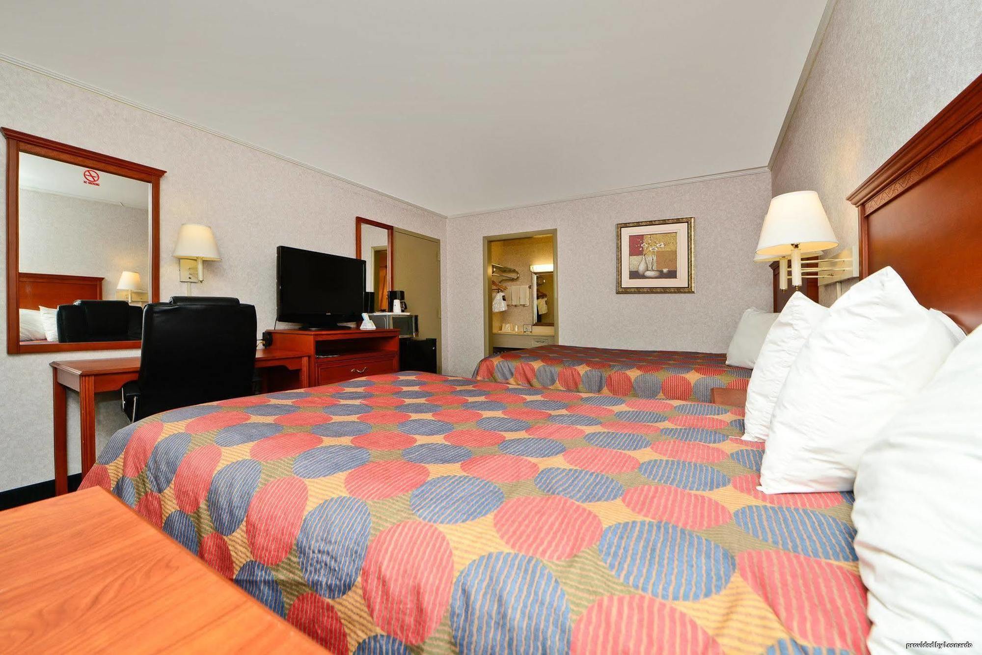 Hotel Super 8 By Wyndham Cave 3*