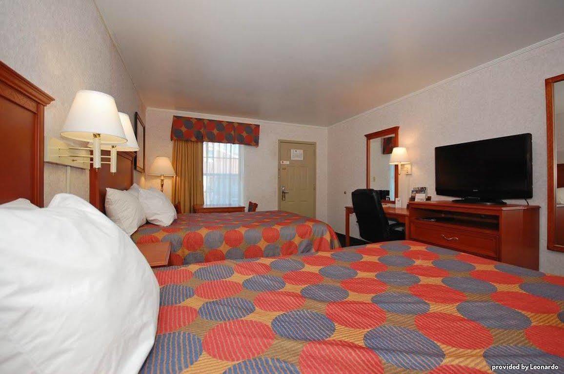 Super 8 By Wyndham Cave Hotel Cave City