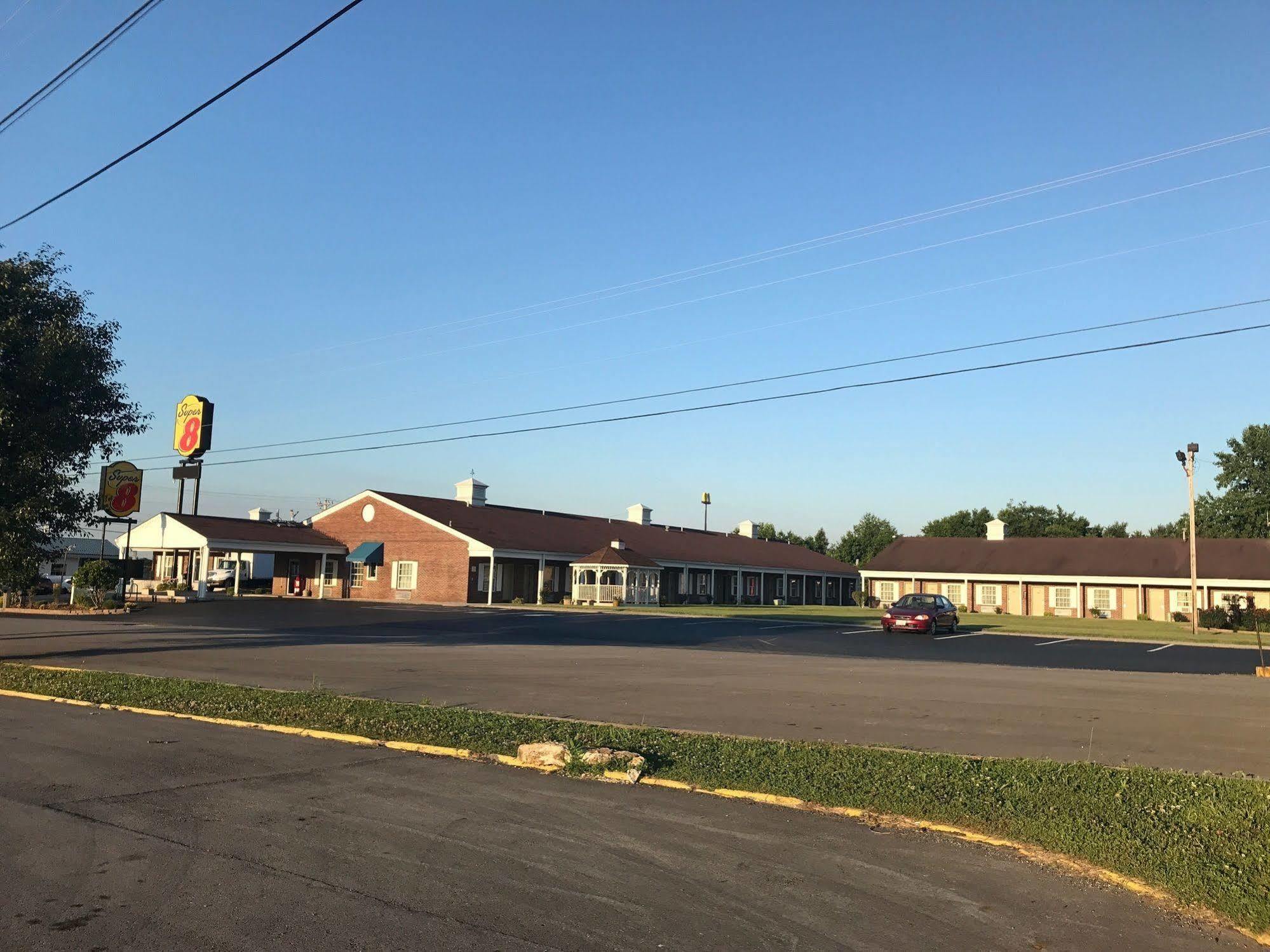 Super 8 By Wyndham Cave