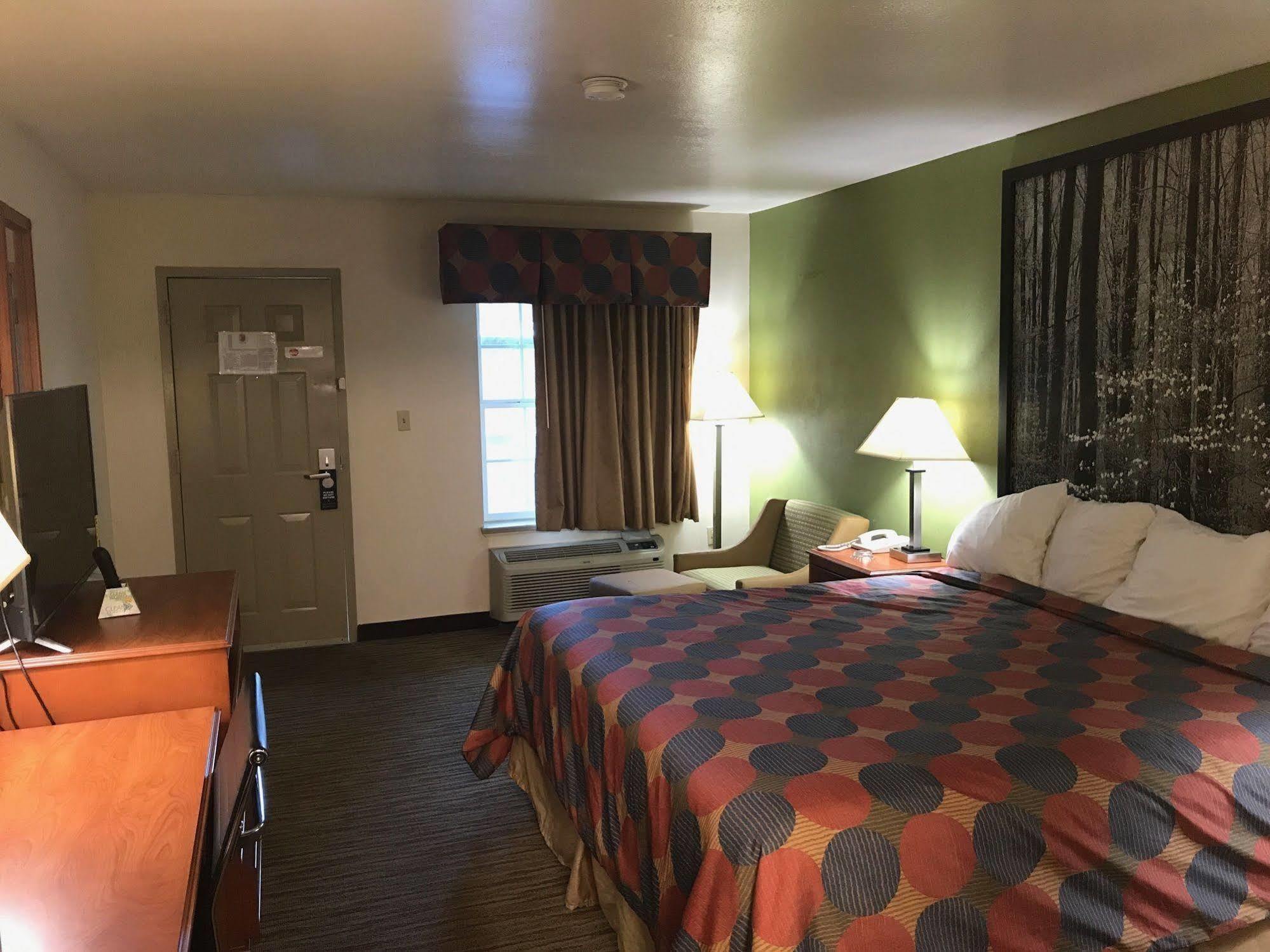 Super 8 By Wyndham Cave Hotel Cave City