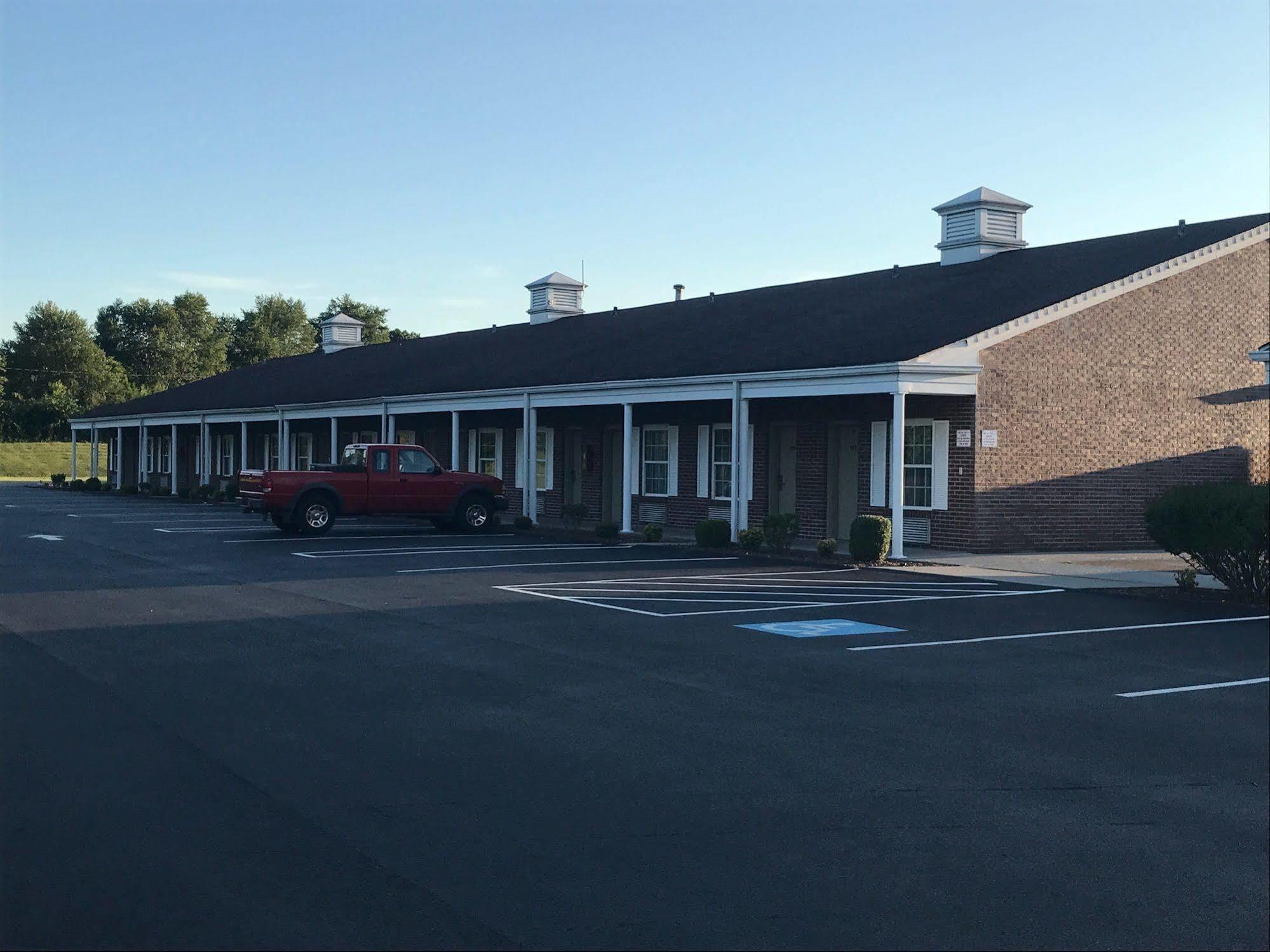 Hotel Super 8 By Wyndham Cave 3*