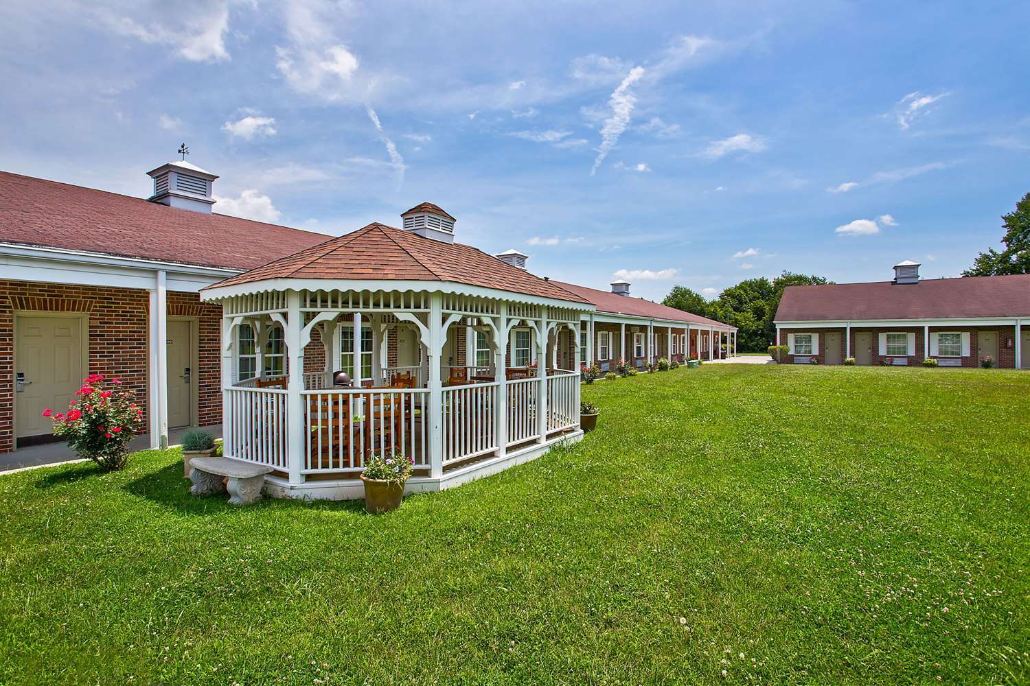 Hotel Super 8 By Wyndham Cave